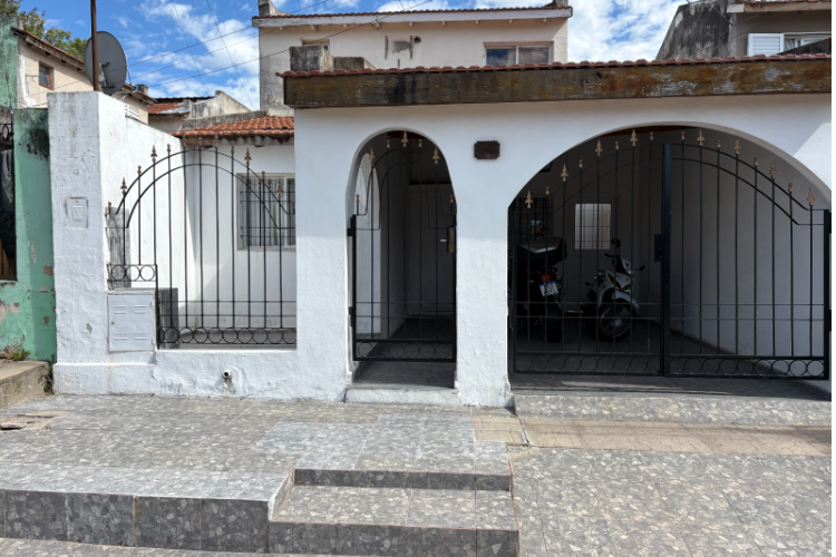 Sarmiento 1300